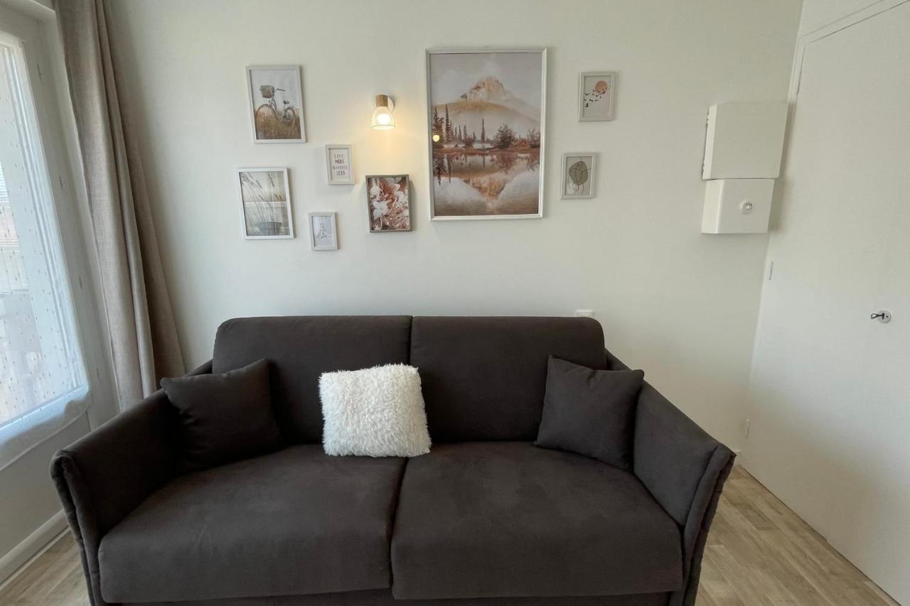 Le Bout Du Lac Studio Renove Avec Balcon Et Vue Sur La Montagne Annecy Zewnętrze zdjęcie