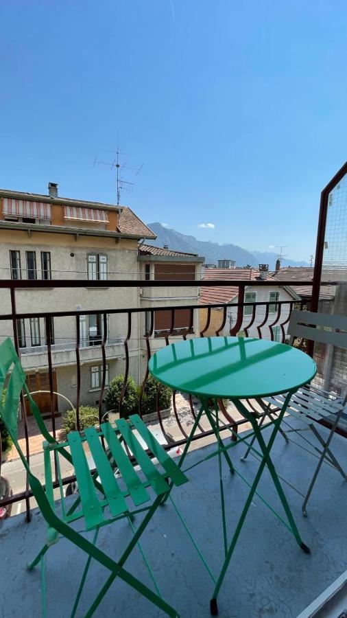 Le Bout Du Lac Studio Renove Avec Balcon Et Vue Sur La Montagne Annecy Zewnętrze zdjęcie